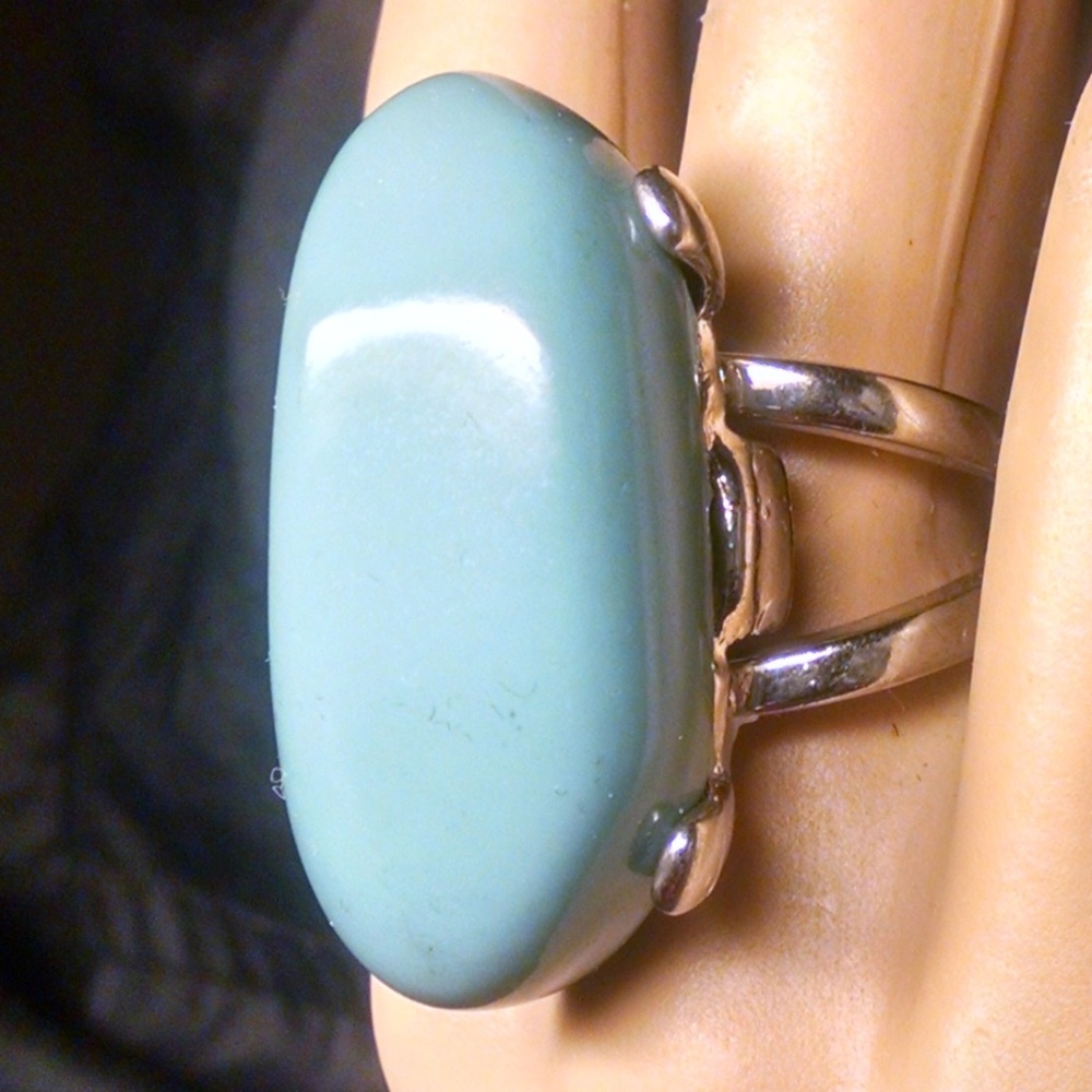 Beautiful Turquoise Color Extra Large Stone Ring - Picture 2 of 5